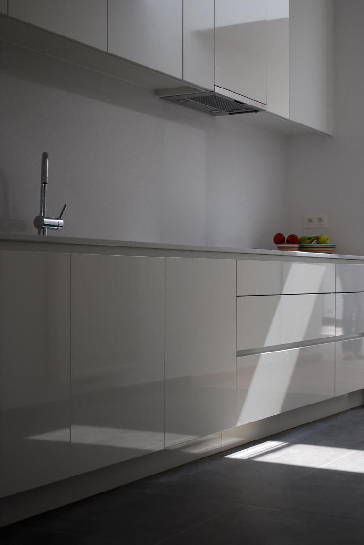 interieur_keuken_maatkasten_hoogglas