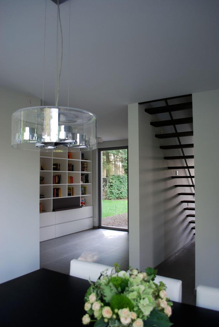 interieur_leefruimte_opentrap_bilbiotheekkast
